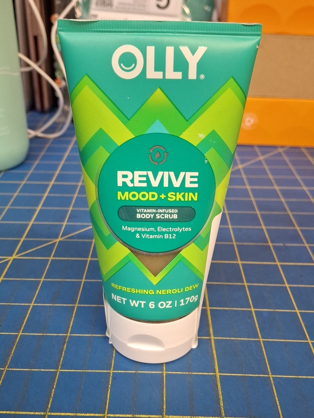 OLLY Revive Mood + Skin Vitamin-Infused Body Scrub New Tube